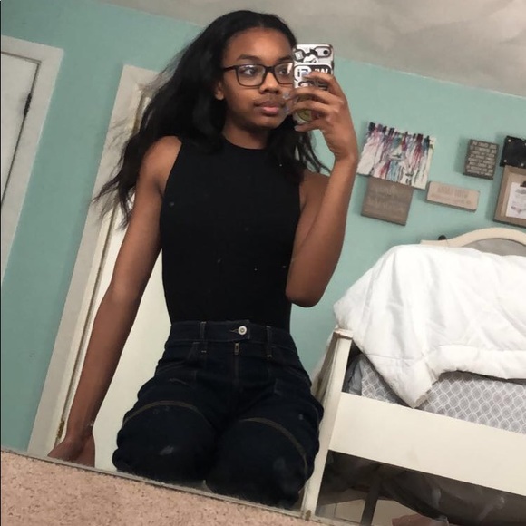 Meet your Posher, Abigail - Picture 1 of 1